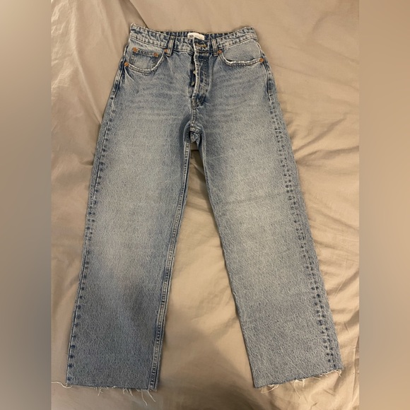Zara jeans! Only worn once - Picture 2 of 5